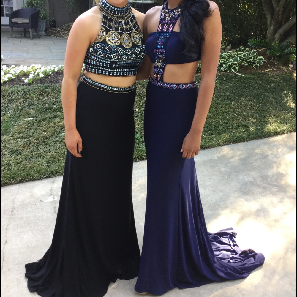 Stunning prom dress!!! - Picture 7 of 8